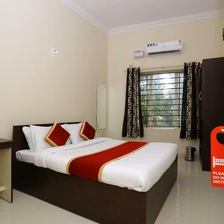 Oyo 9118 Saravana Inn Thiruvananthapuram Exteriör bild