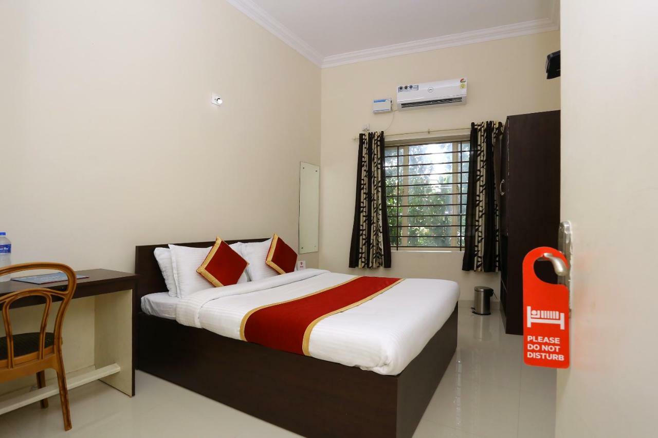 Oyo 9118 Saravana Inn Thiruvananthapuram Exteriör bild