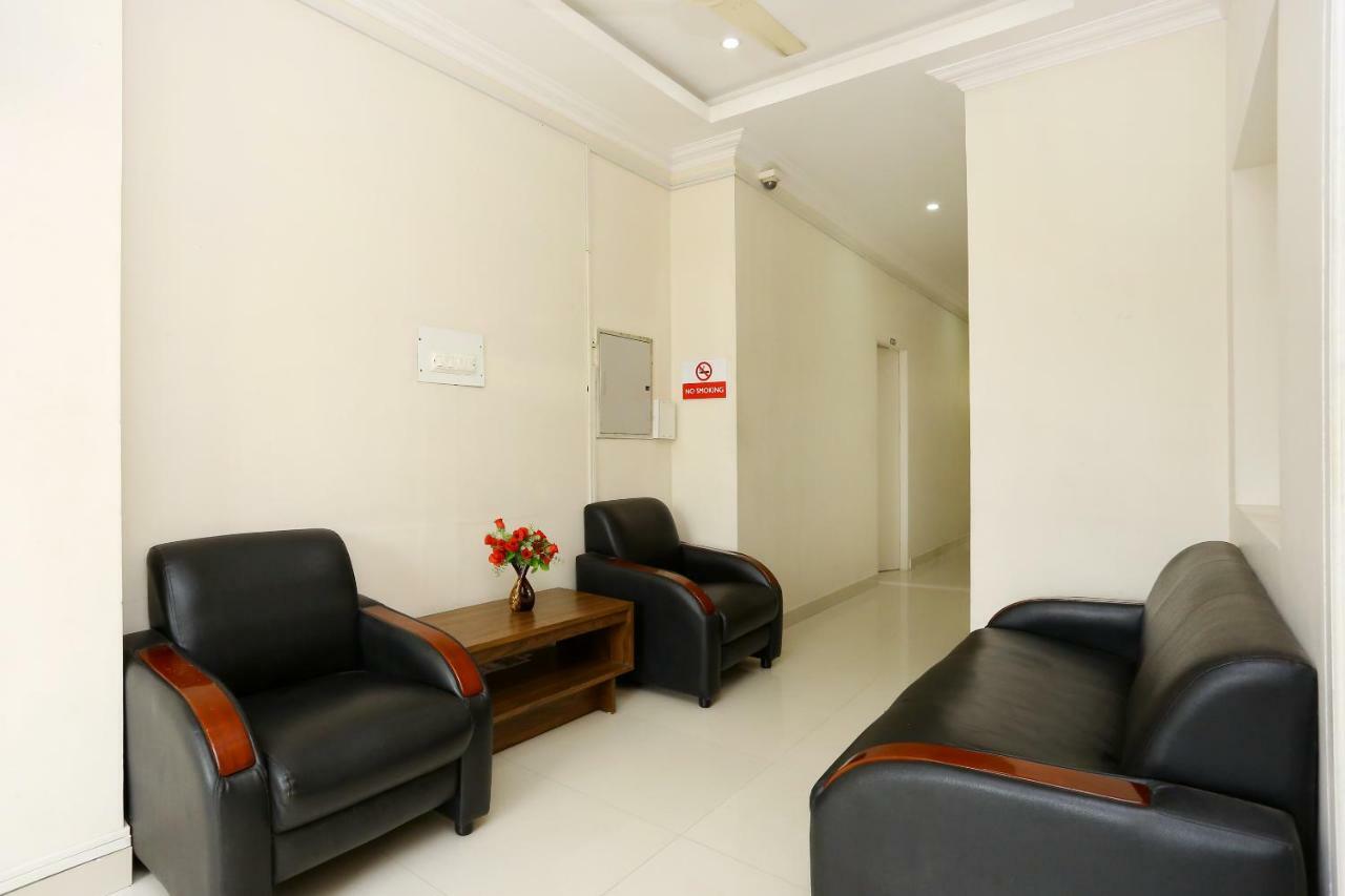 Oyo 9118 Saravana Inn Thiruvananthapuram Exteriör bild