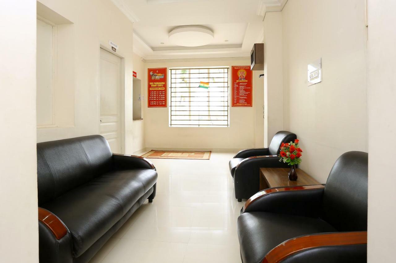 Oyo 9118 Saravana Inn Thiruvananthapuram Exteriör bild