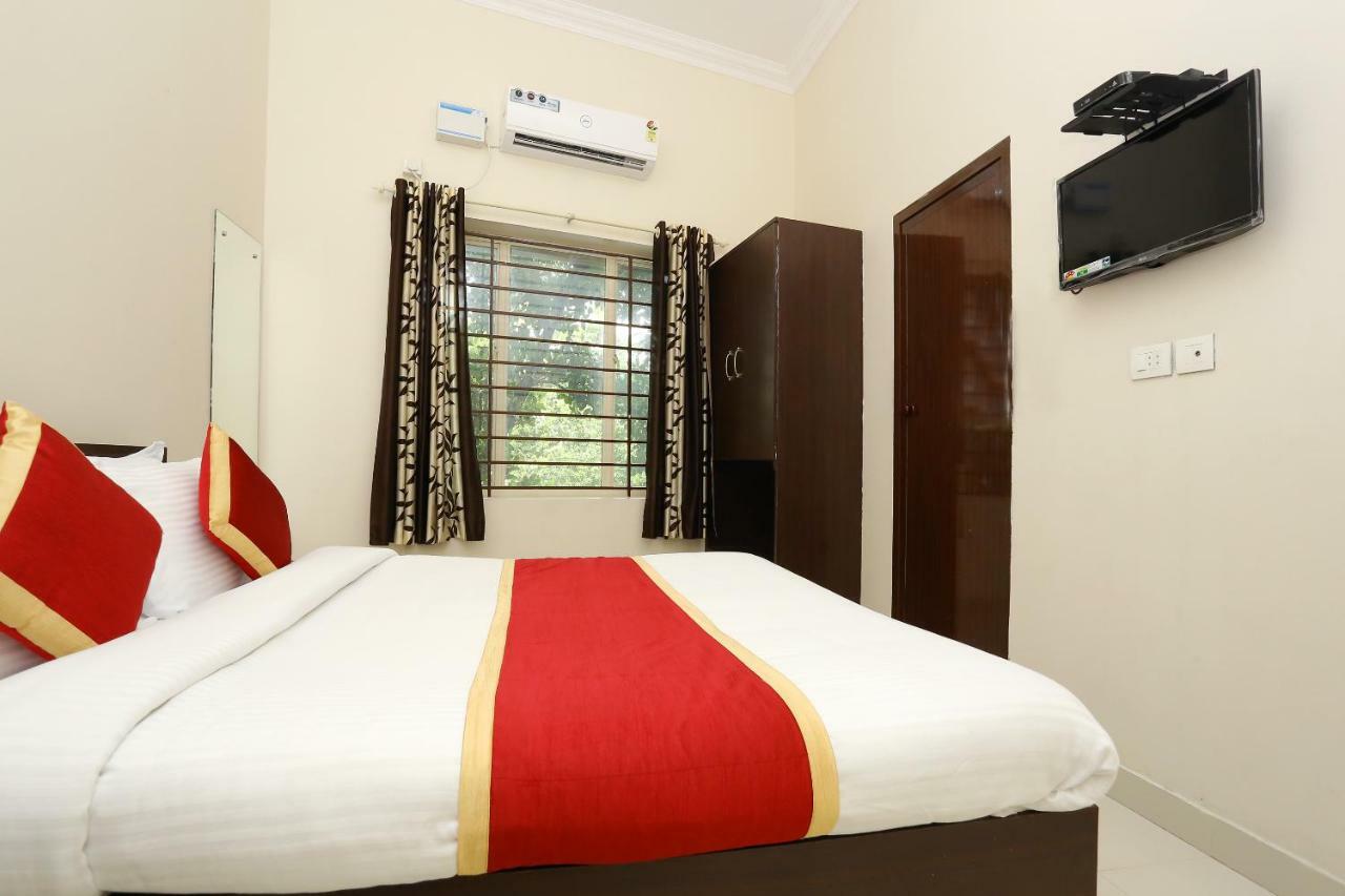 Oyo 9118 Saravana Inn Thiruvananthapuram Exteriör bild