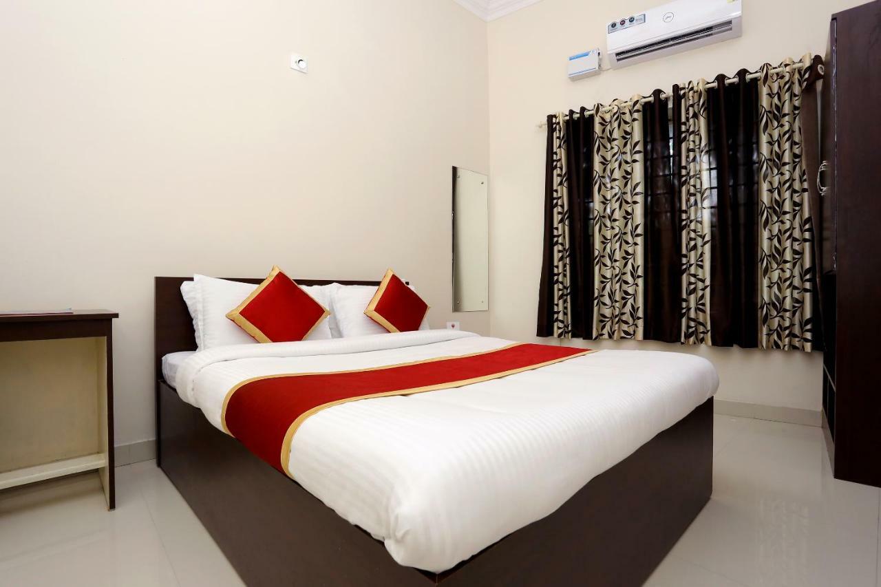 Oyo 9118 Saravana Inn Thiruvananthapuram Exteriör bild