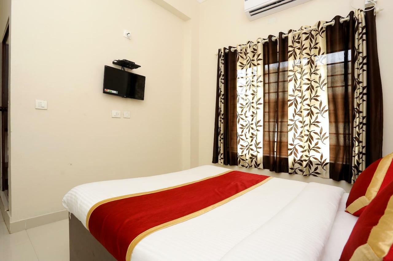 Oyo 9118 Saravana Inn Thiruvananthapuram Exteriör bild