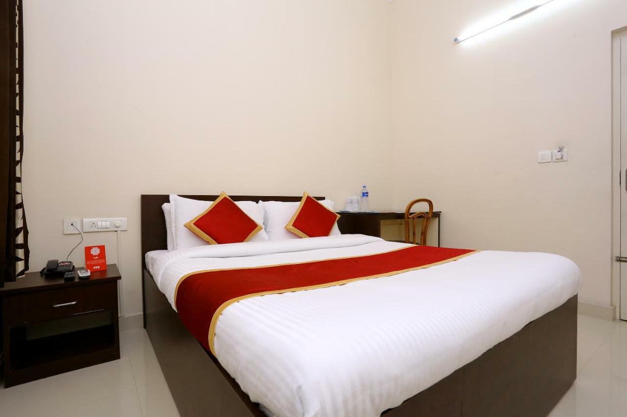 Oyo 9118 Saravana Inn Thiruvananthapuram Exteriör bild